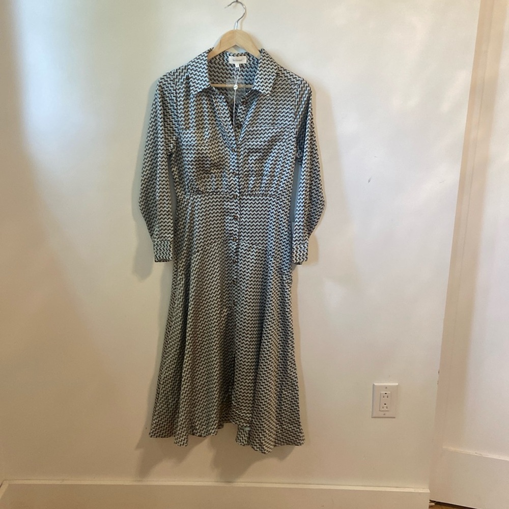 Modern, retro, shirt dress with a flare